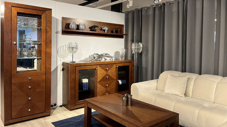 Komoda 185 cm przeszklona z intarsją dąb kasztanowy CUBE