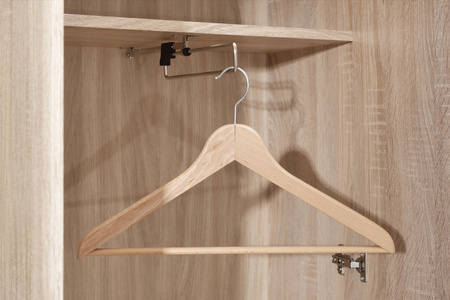 Szafa dwudrzwiowa z dolną szufladą ARMARIO A