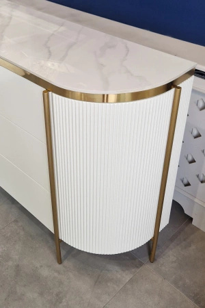 Komoda Bianca glamour 120cm ze złotymi detalami