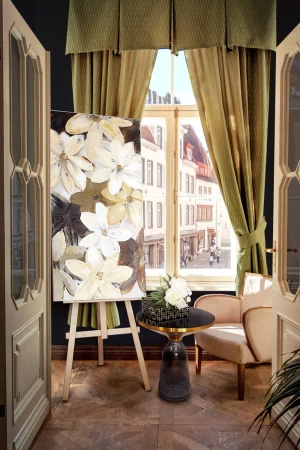 Stolik kawowy glamour Bottle Table 50/53cm szaro-złoty osadzony na szklanej nodze