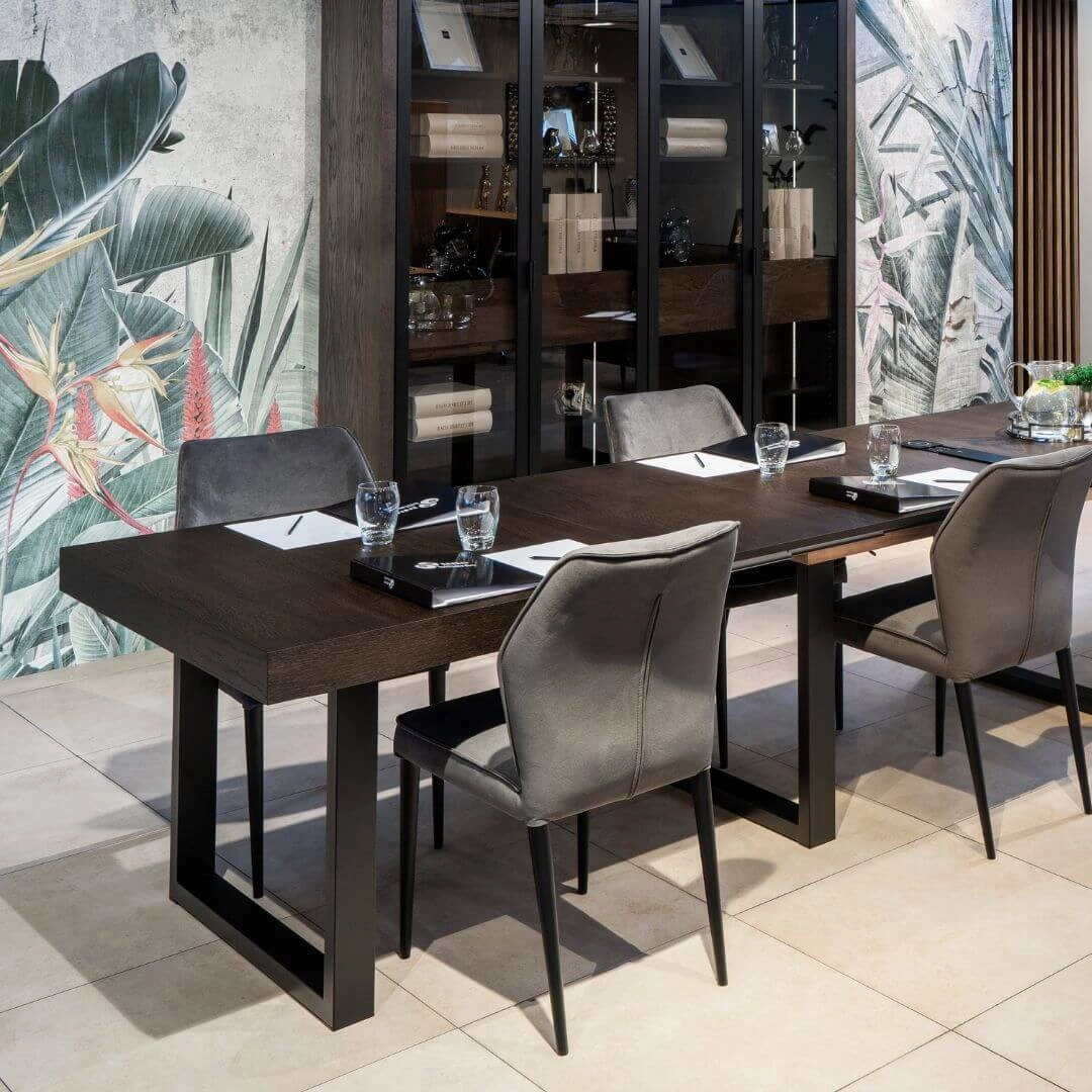 eleganckie stoły biurowe w Comodivo