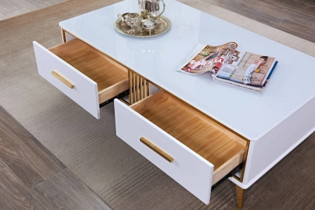 Stolik kawowy Laval glamour 130/70/41cm z białego szkła hartowanego o złotym wykończeniu