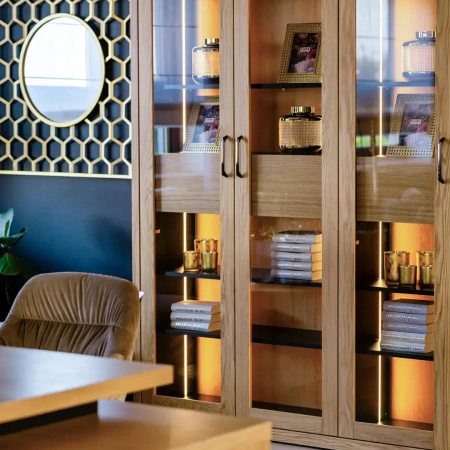 Elegancka biblioteczka 4-drzwiowa 206 cm Ambasador