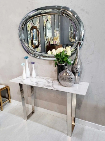 Konsola Madera 36/76/122cm w stylu glamour z białym marmurowym blatem o srebrnym stelażu