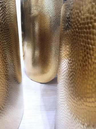 Stolik kawowy Coccodrillo S glamour z blatem ze spieku osadzony na złotym stelażu 50/50/55cm