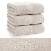 RĘCZNIK SISI (04) 50 X 90 CM BEŻOWY